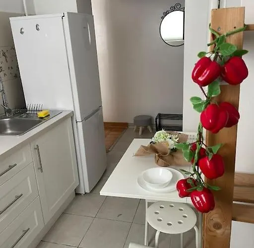 2 Bdrm At Parliament Palace