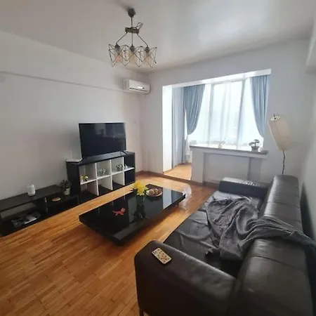 2 Bdrm At Parliament Palace Bükreş