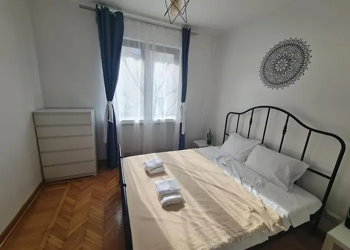 2 Bdrm At Parliament Palace * Boekarest